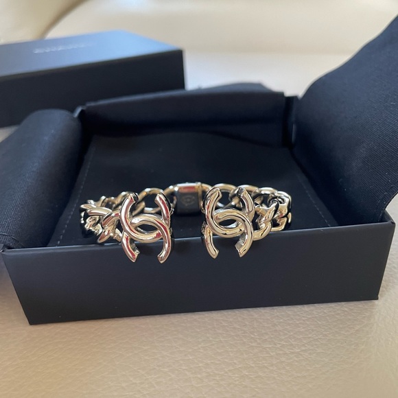 CHANEL Jewelry - ❌SOLD❌Authentic Chanel Gold Cuff